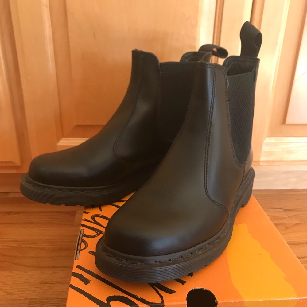 Dr. Martens Saxon 939